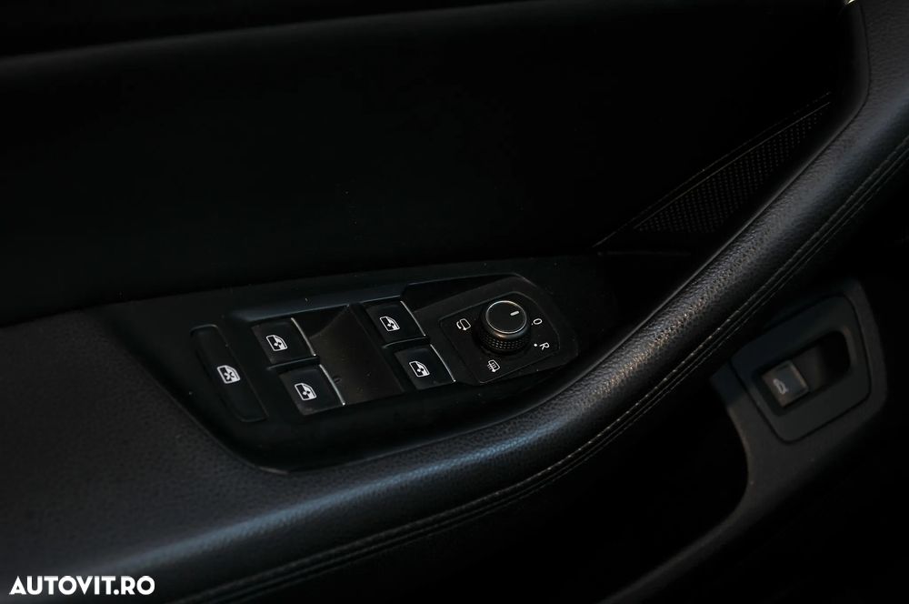 Volkswagen Passat 2.0 TDI DSG Highline - 26