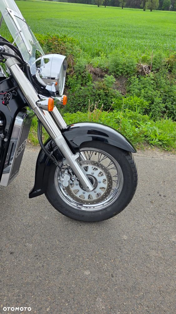 Suzuki Intruder - 9