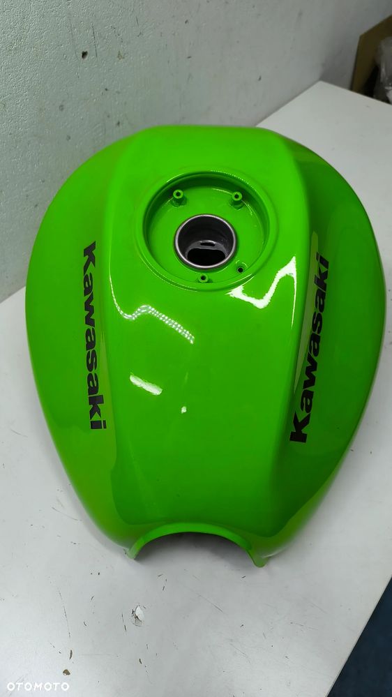 Zbiornik Kawasaki ER6 1 generacji  lakierowany - 1