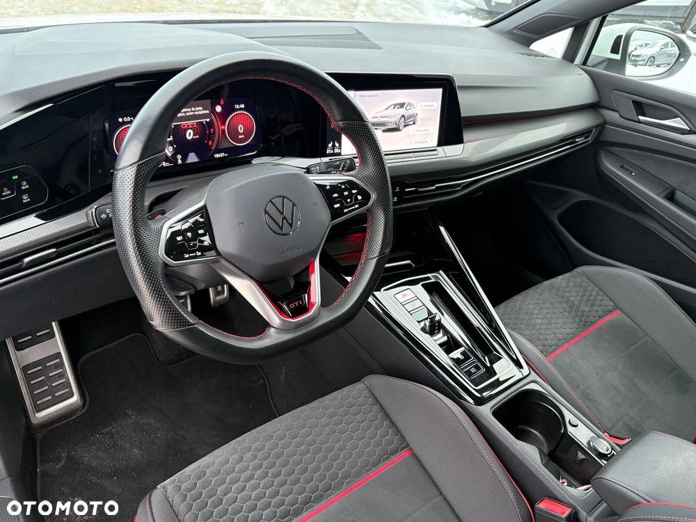 Volkswagen Golf - 12