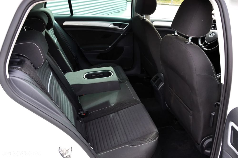 Volkswagen Golf 1.2 TSI BMT Trendline - 17