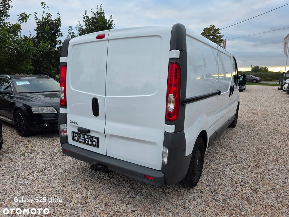 Opel Vivaro - 12