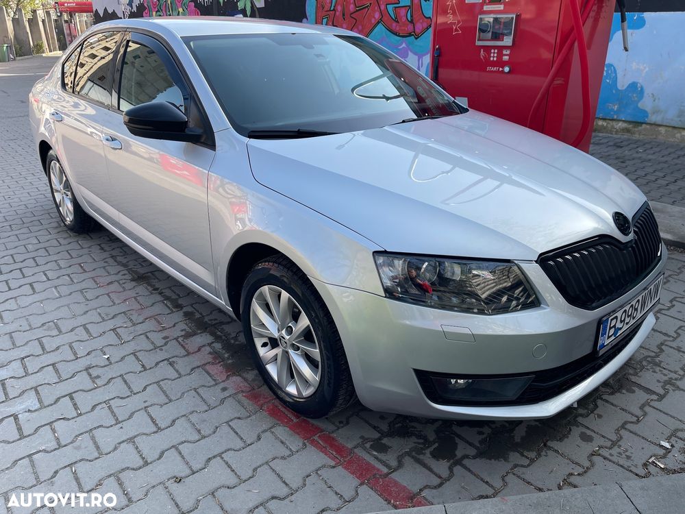 Skoda Octavia 1.6 TDI DSG Style - 2