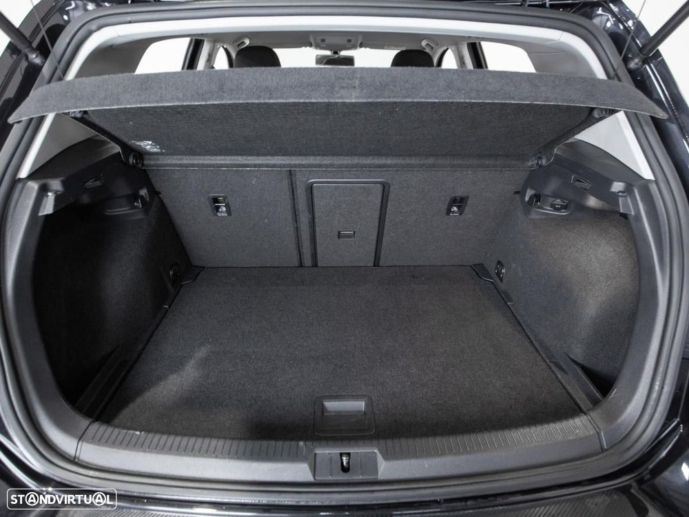 VW Golf - 12