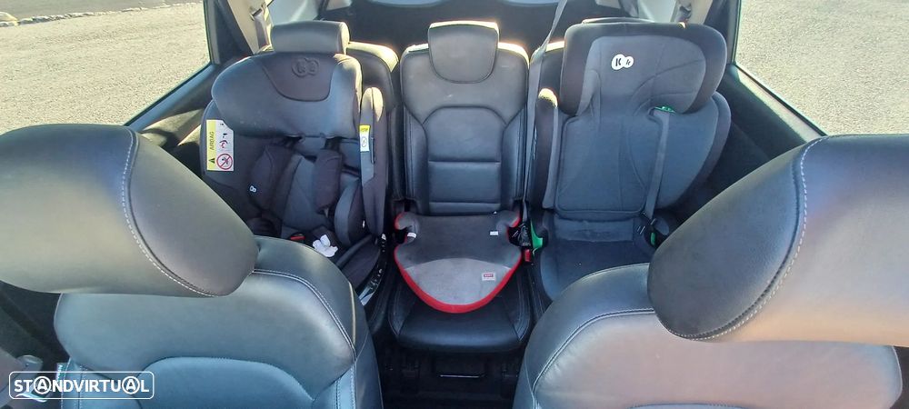 Kia Carens 1.7 CRDi ISG TX - 39