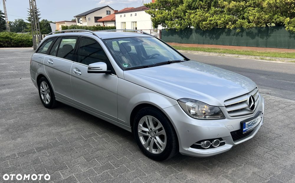 Mercedes-Benz Klasa C 220 CDI DPF (BlueEFFICIENCY) - 9