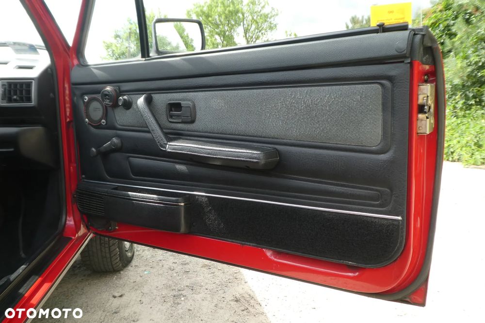 Volkswagen Golf 1.6 Base / C - 28