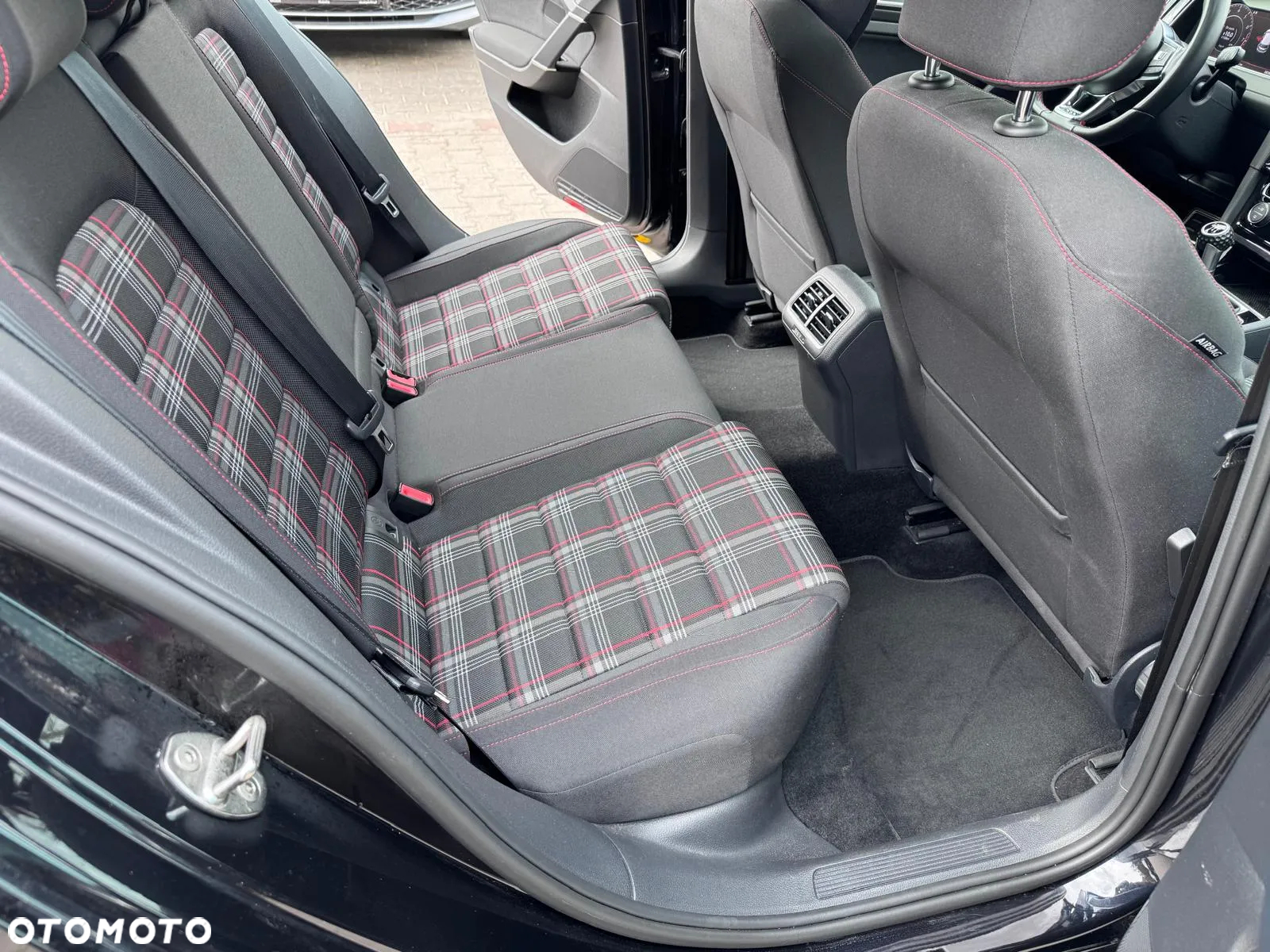 Volkswagen Golf VII 2.0 TSI BMT GTI Performance - 12