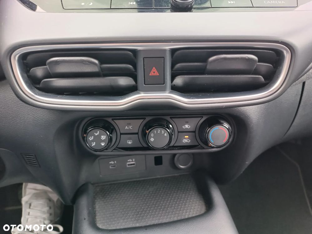 Nissan Juke 1.0 DIG-T Acenta DCT - 15