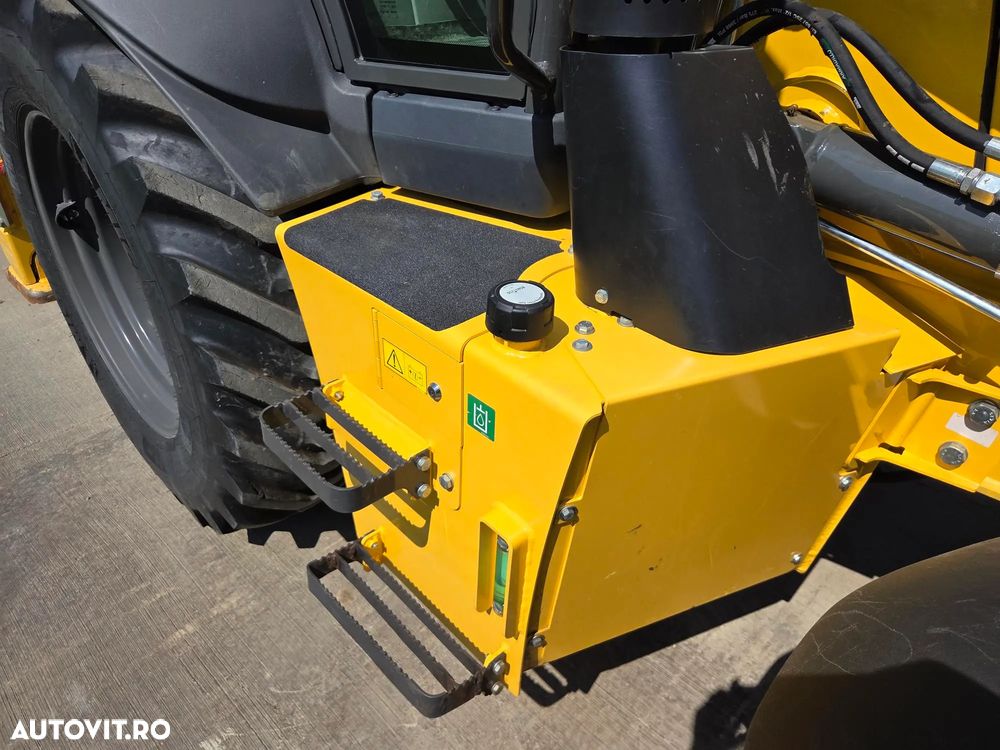 New Holland EX DEMO, 184h, B100D, FULL OPTION, 120CP, cutie automata POWERSHIFT, brat excavare extensibil cu inst picon pe el, MICHELIN, cupa multifunctionala 4x1, FURCI, Aer cond, Certificat CE, posibilitate leasing 4 ani-PROMOTIE 75.900 EUR+Tva - 23
