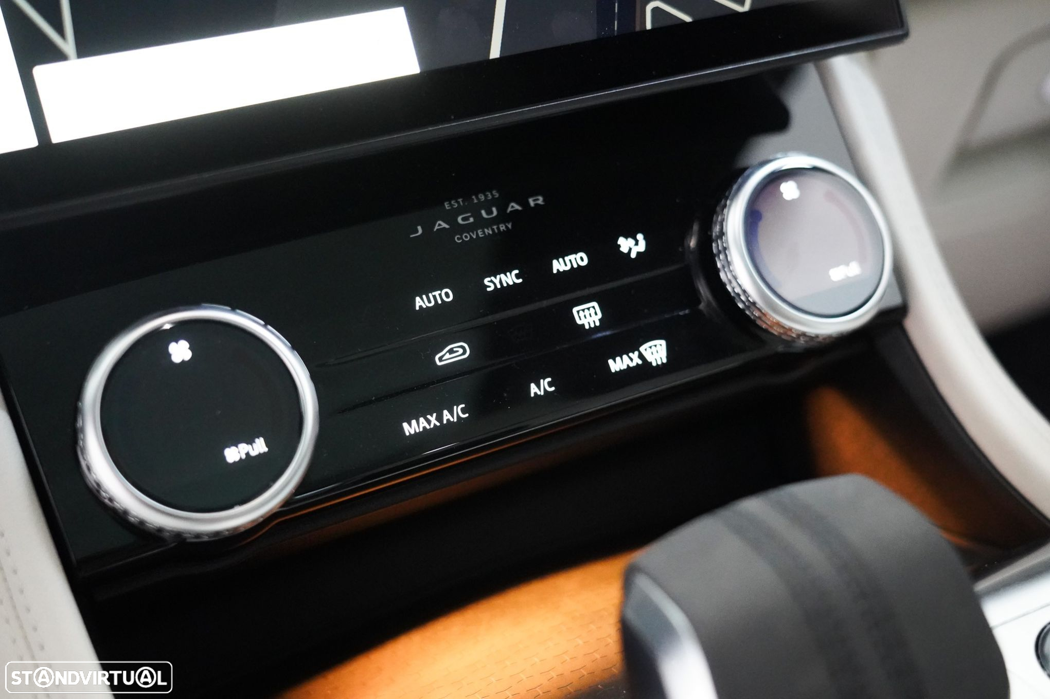 Jaguar F-Pace 2.0 P400e AWD R-Dynamic HSE - 16
