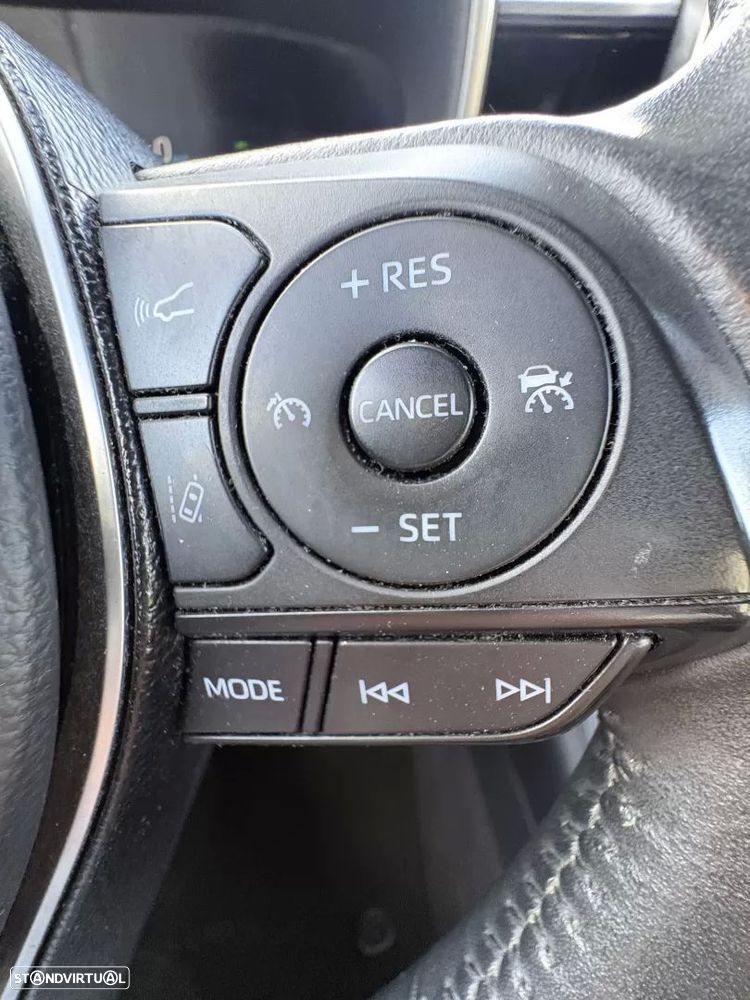 Toyota Corolla Touring Sports 1.8 Hybrid Comfort+P.Sport - 17