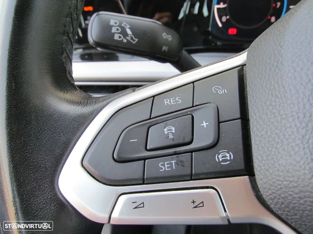 VW Golf 1.0 TSI Confortline - 26