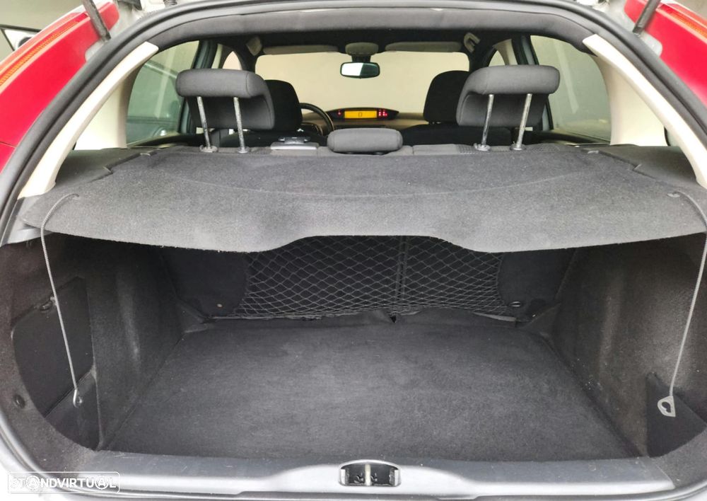 Citroën C4 1.6 HDi 110 VTR Pack - 19