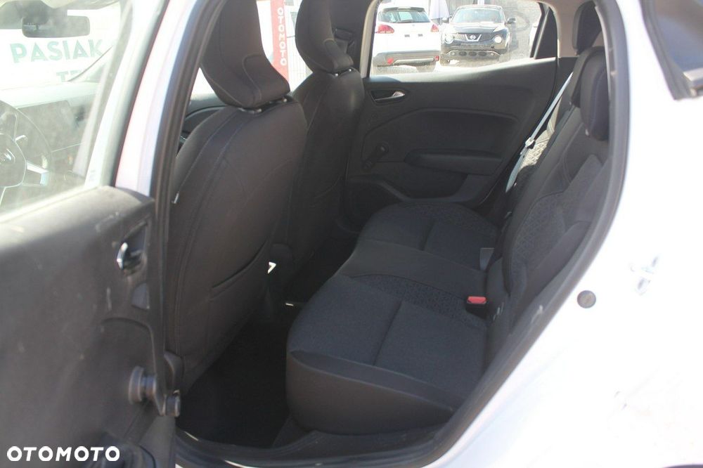 Renault Clio - 10