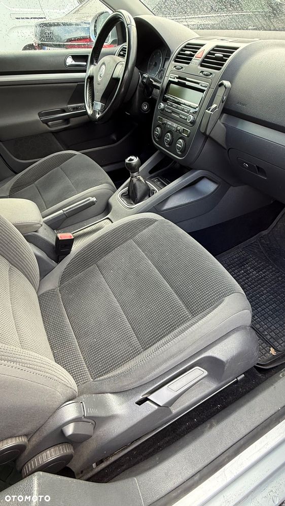 Volkswagen Golf V 1.9 TDI Comfortline - 25