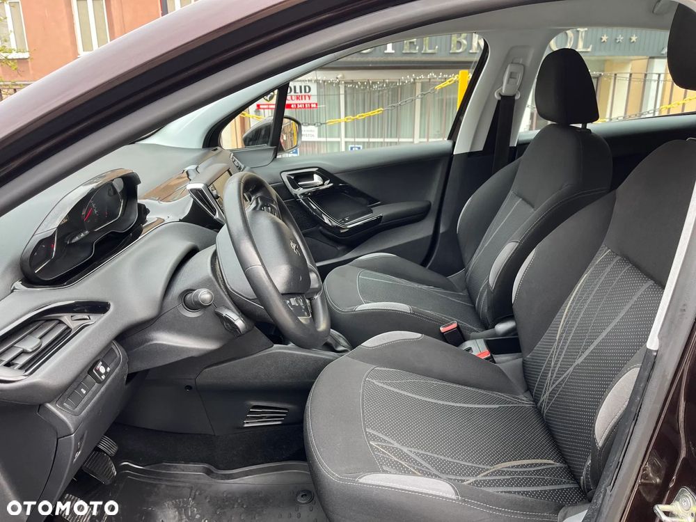 Peugeot 208 1.2 PureTech Active - 6