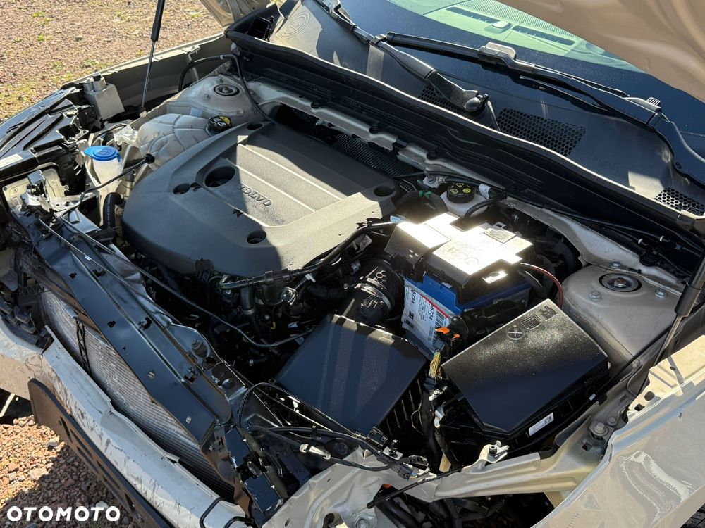 Volvo XC 40 B3 Plus Dark - 6