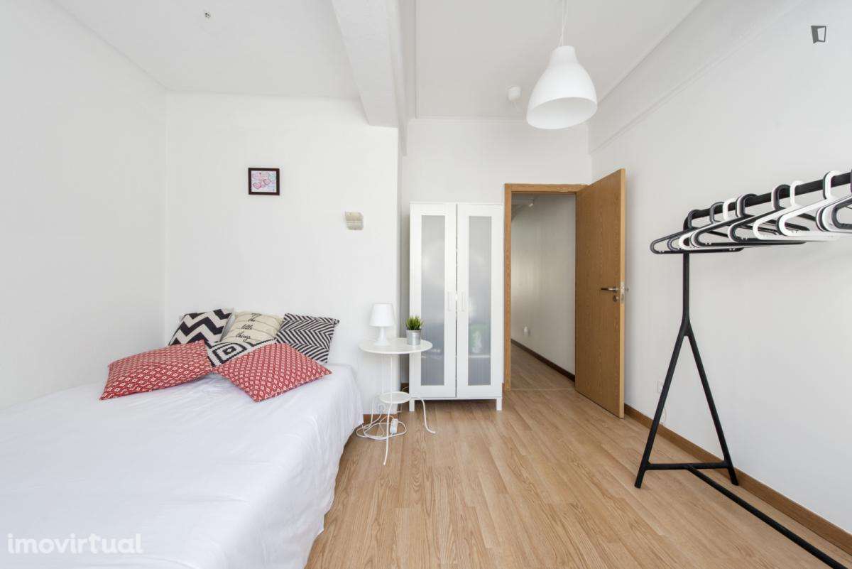 Quarto - localizado em Saldanha Lisbon - Grande imagem: 4/43