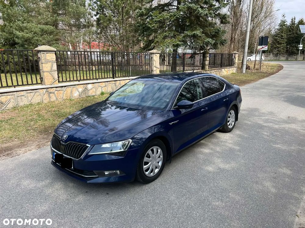 Skoda Superb 1.6 TDI Ambition - 17