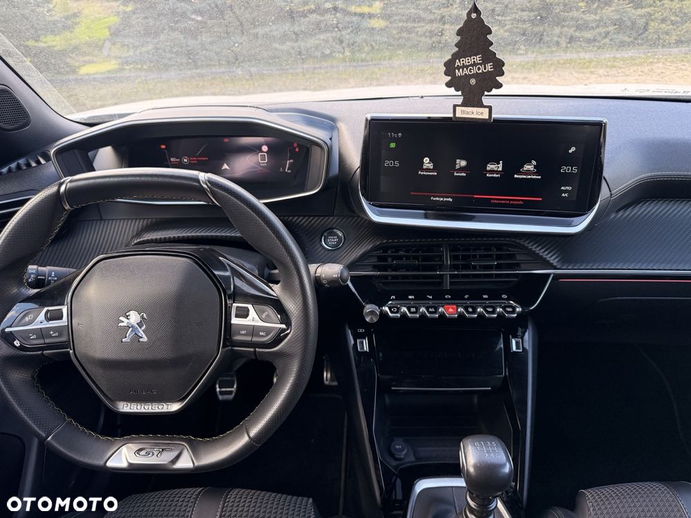 Peugeot 2008 PureTech 130 GT - 10