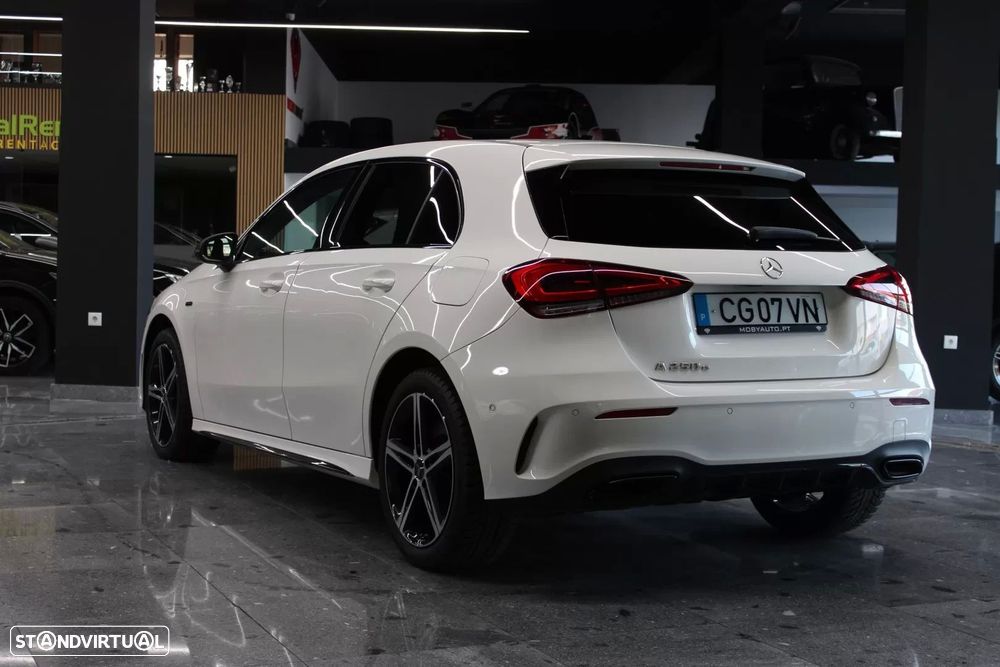 Mercedes-Benz A 250 e AMG Line - 5
