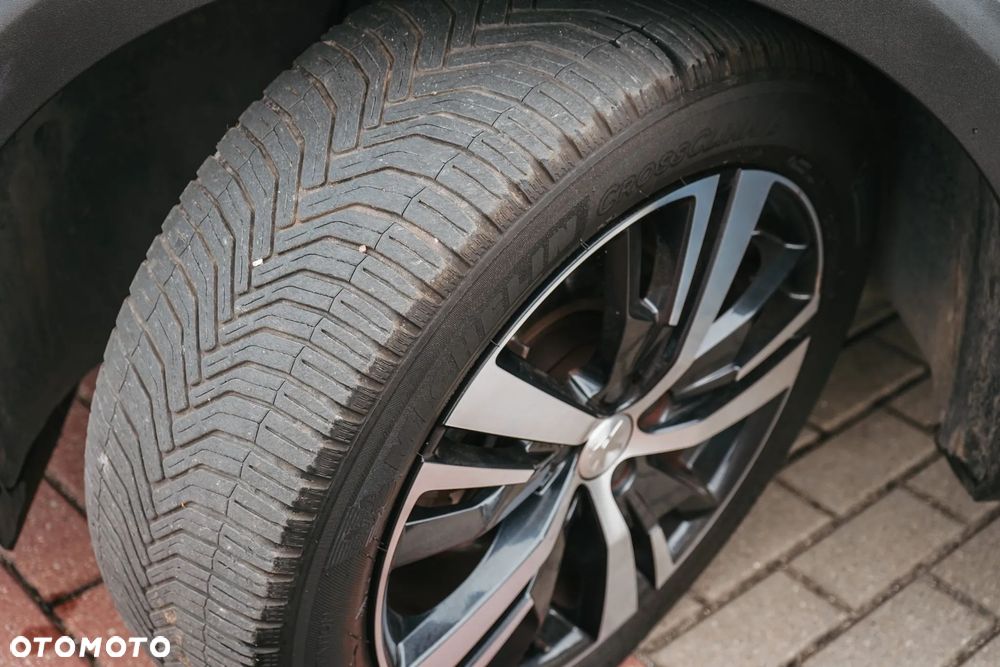 Peugeot 3008 PureTech 130 Stop & Start GPF EAT8 Allure - 19