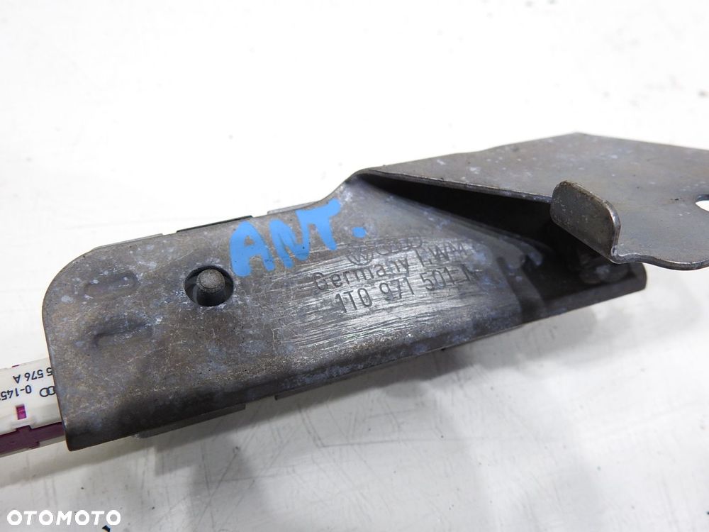 WZMACNIACZ ANTENY VW TOURAN LIFT 1T0035577P - 6