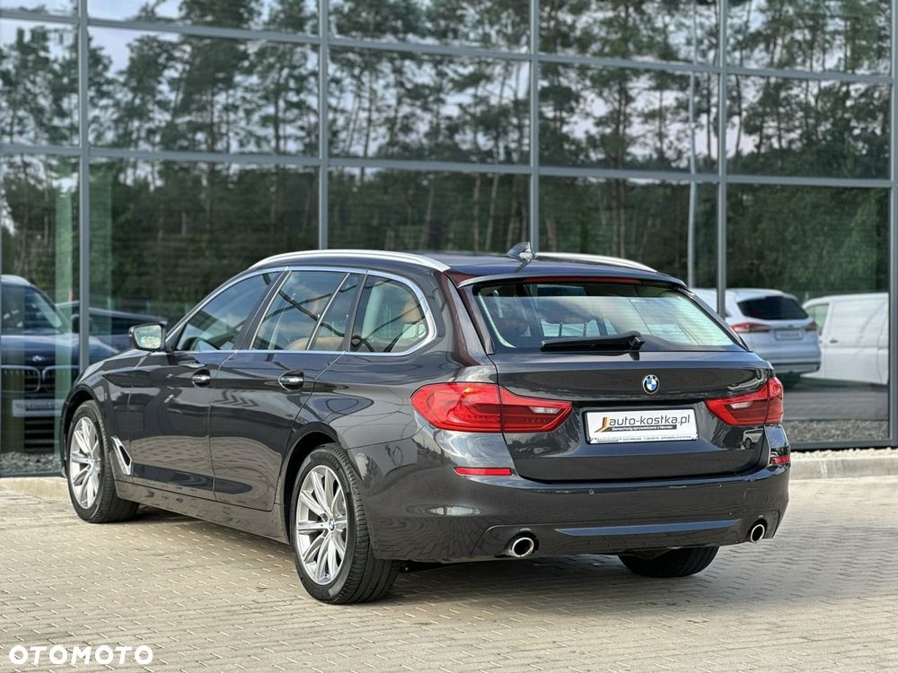 BMW Seria 5 520d xDrive - 8