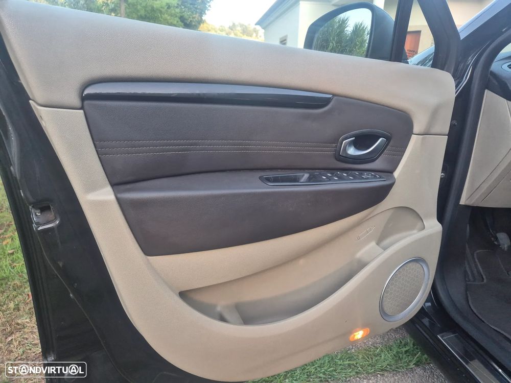 Renault Scénic 1.5 dCi Dynamique S - 12