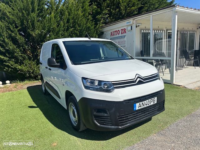 Citroën BERLINGO 3 LUGARES CX.6 VELOCIDADES - 2
