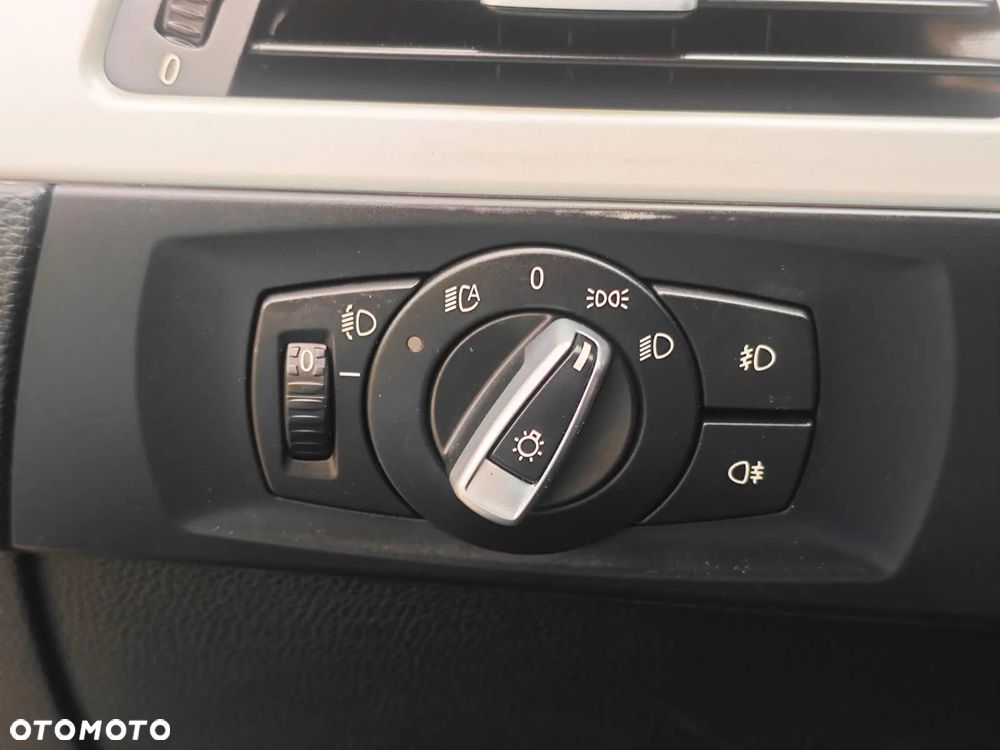 BMW Seria 3 - 36