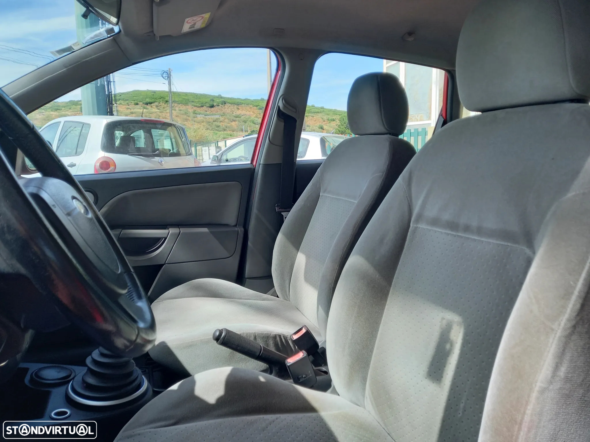 Ford Fiesta 1.4 Ghia - 15