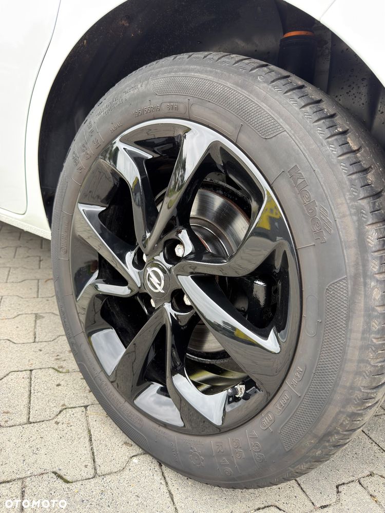 Opel Corsa 1.4 16V Cosmo - 24