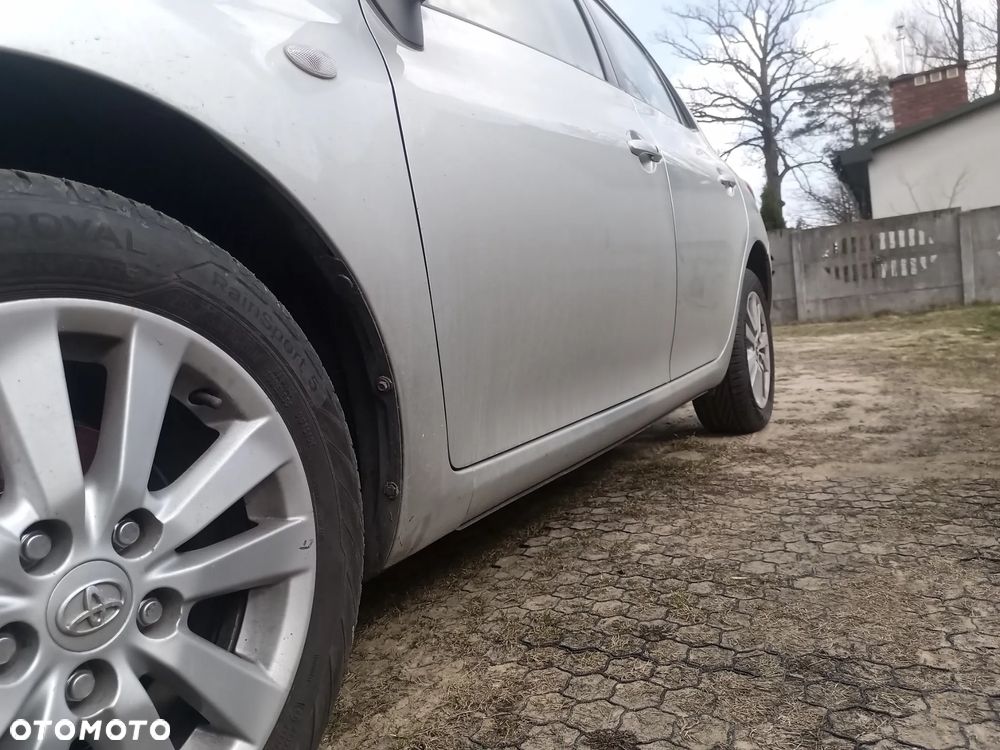 Toyota Auris 1.6 VVT-i Executive - 6