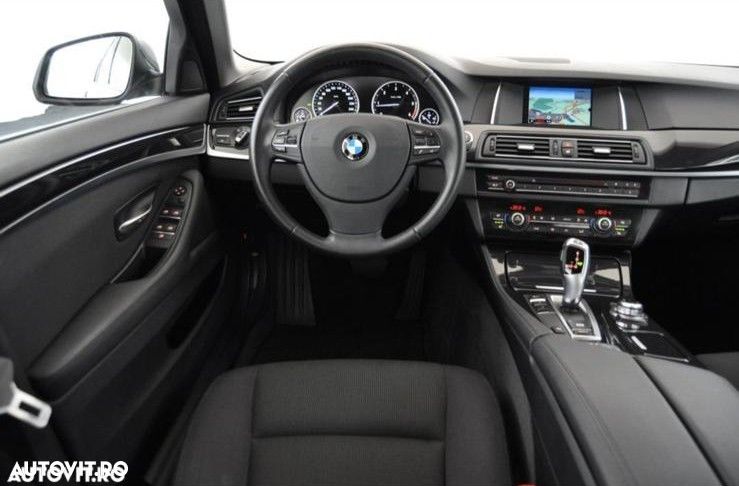 BMW Seria 5 520d Aut. Luxury Line - 12