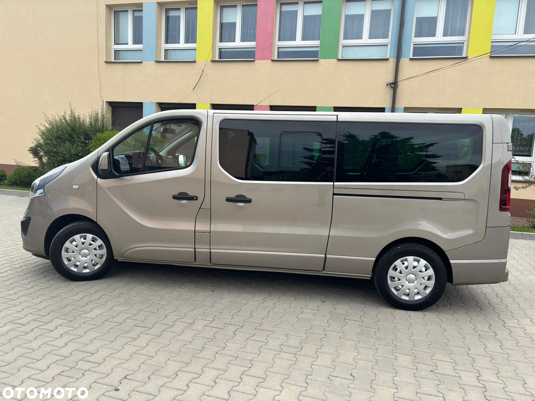 Opel Vivaro 1.6 D (CDTI) L2H1 - 10