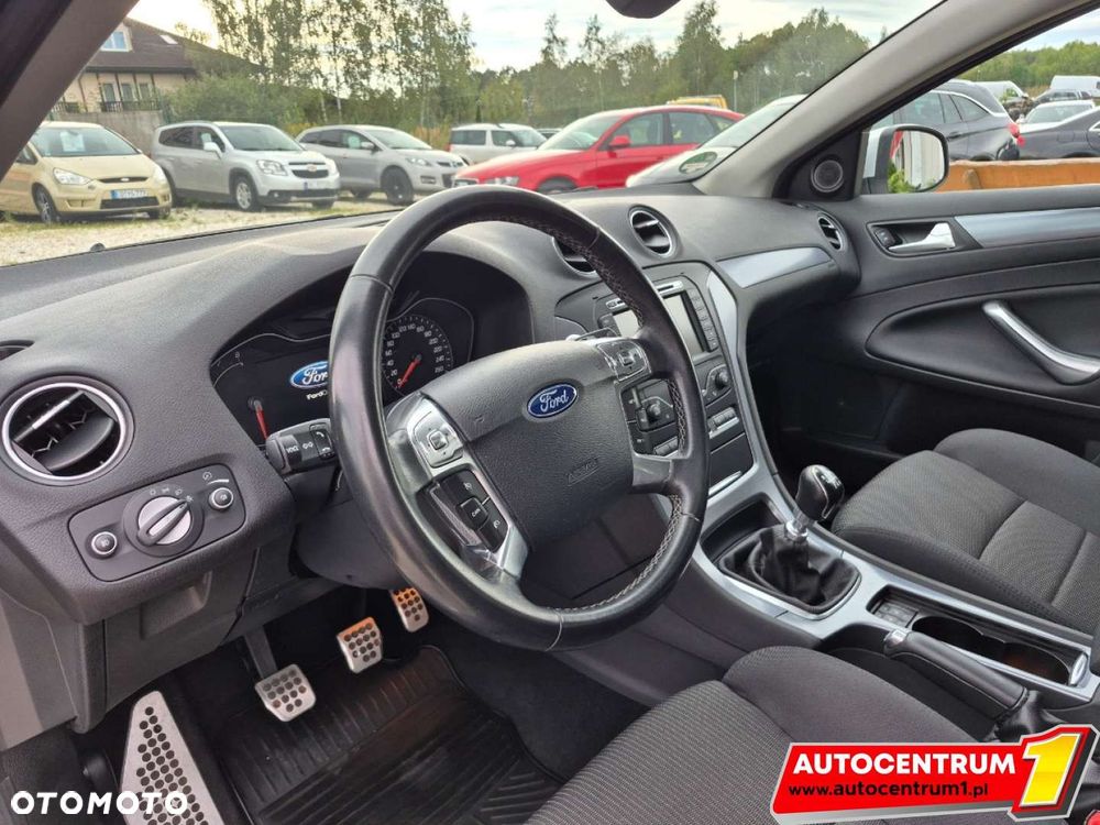 Ford Mondeo - 17