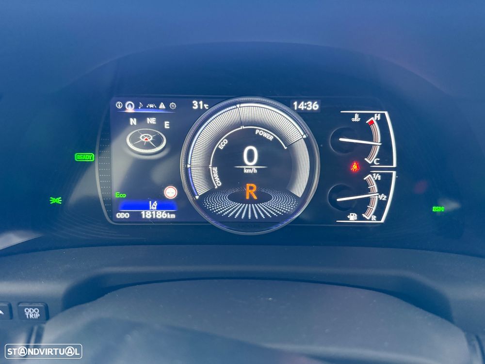 Lexus ES 300h Sport - 18