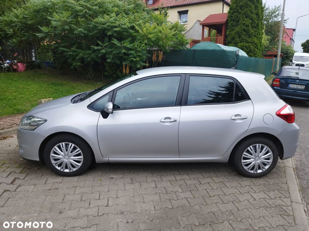 Toyota Auris 1.33 VVT-i Terra - 17
