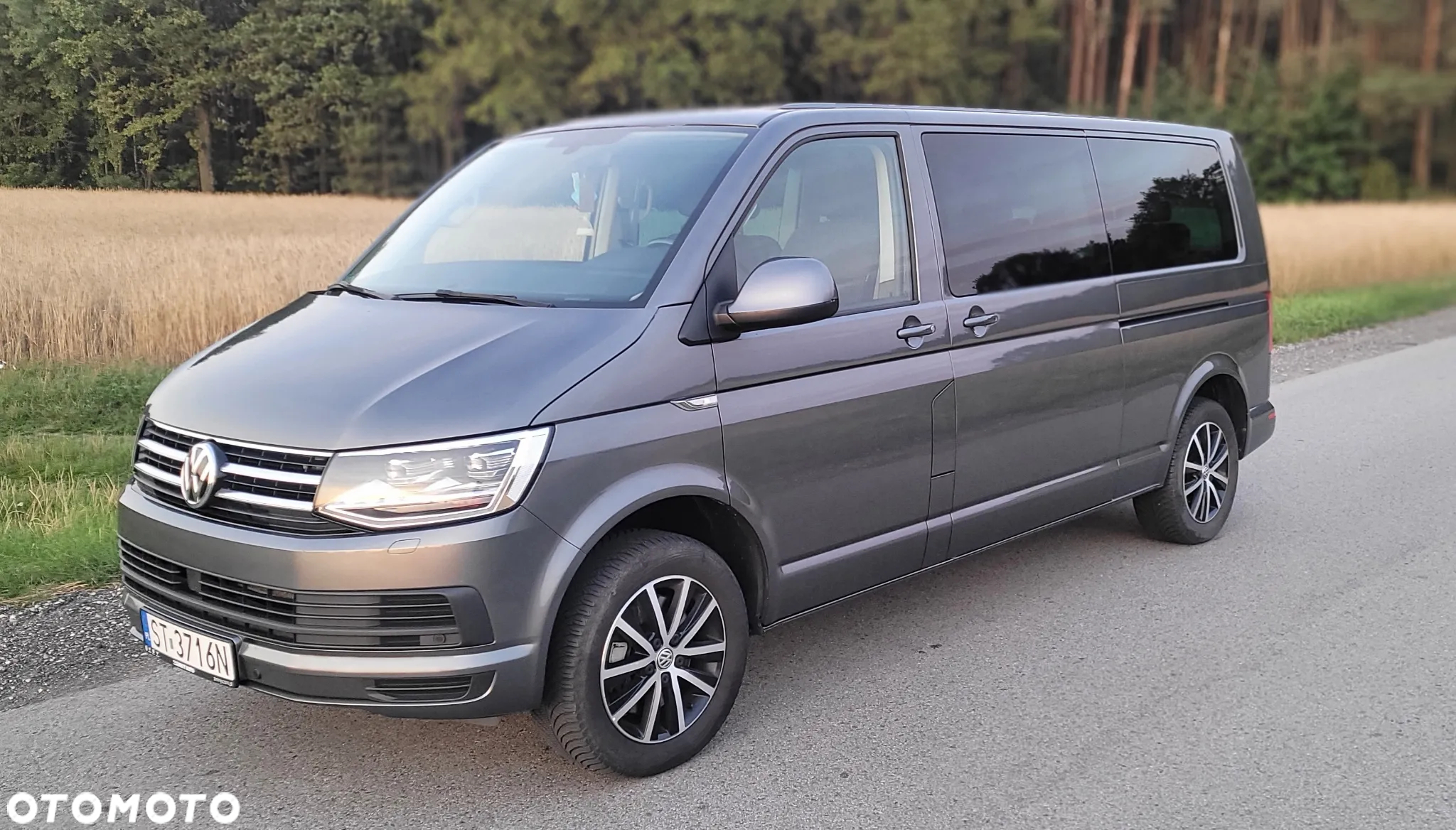 Volkswagen Multivan - 14
