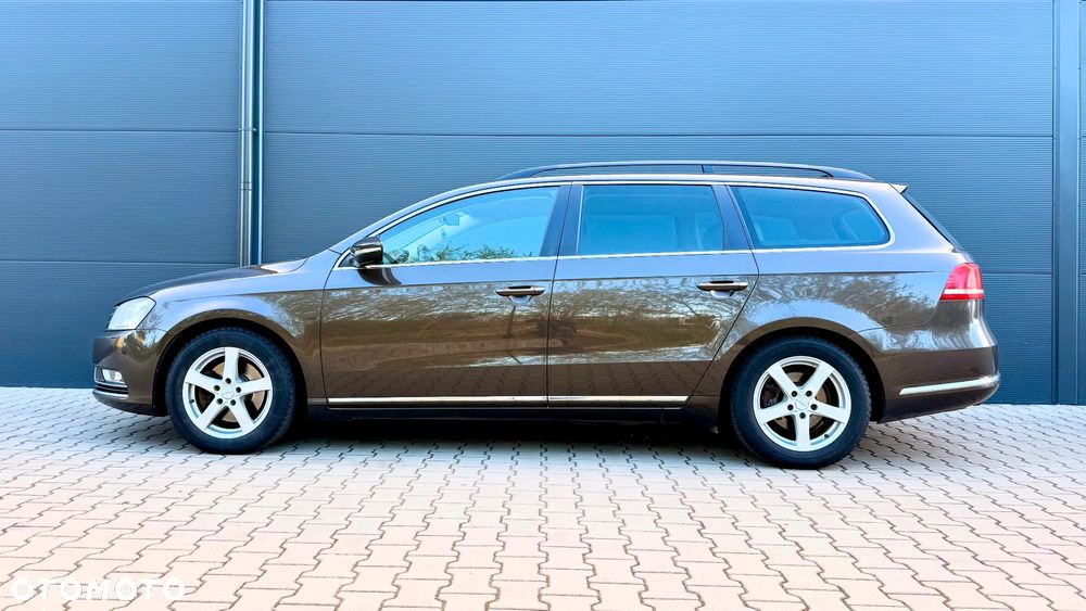 Volkswagen Passat 2.0 TDI DPF Highline - 12
