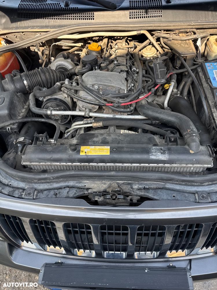 Jeep Grand Cherokee - 10