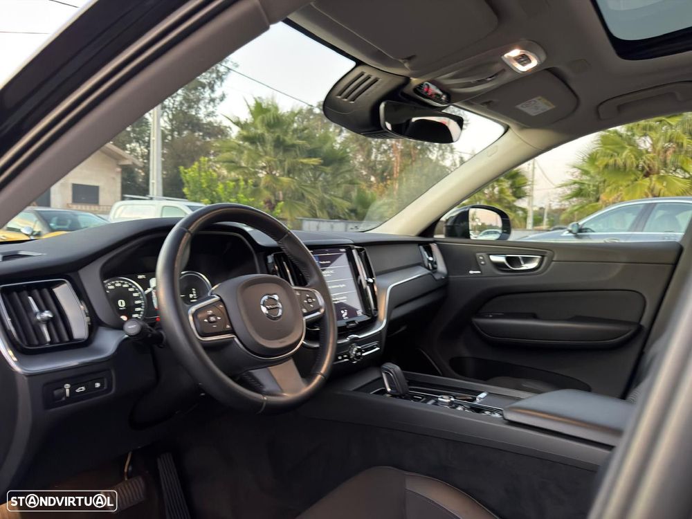 Volvo XC 60 2.0 T8 PHEV Momentum AWD - 24