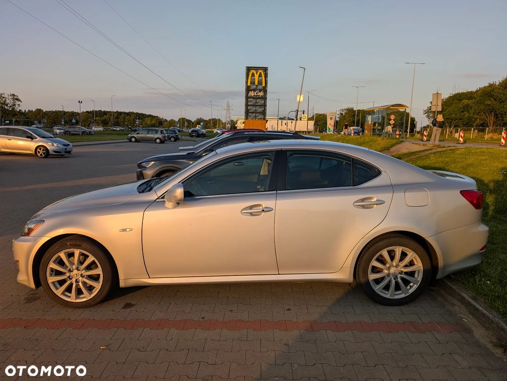 Lexus IS 220 D Prestige - 4