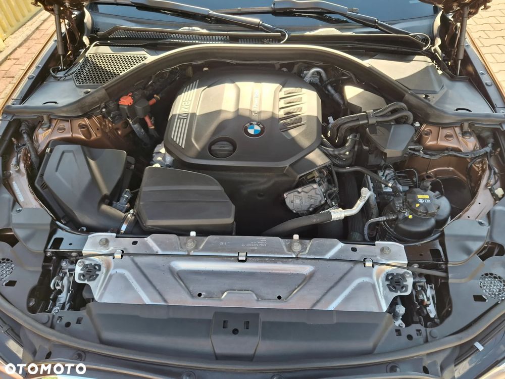 BMW Seria 3 320d xDrive Luxury Line sport - 12