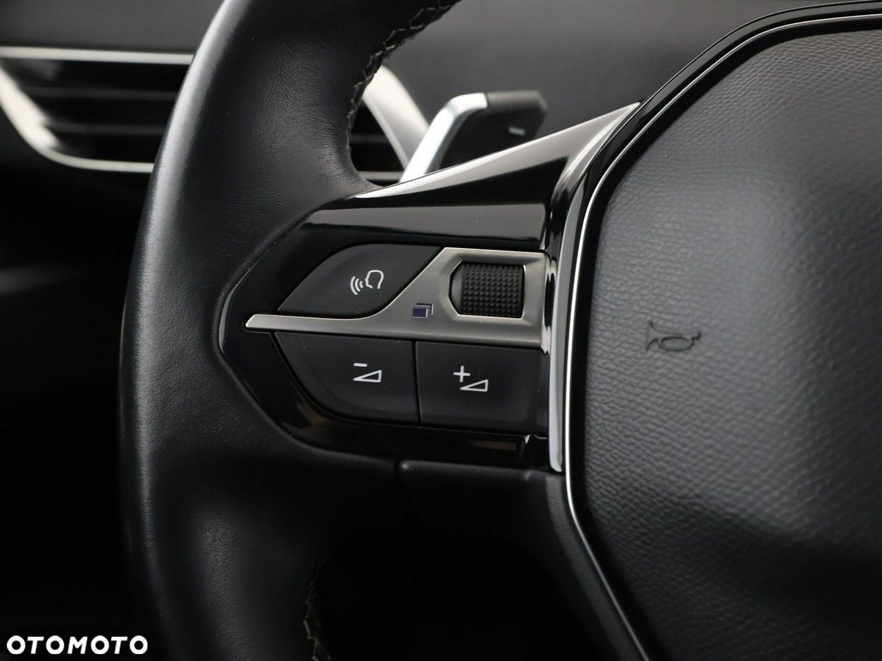 Peugeot 3008 Plug-In Hybrid 225 e-EAT8 Allure Pack - 33