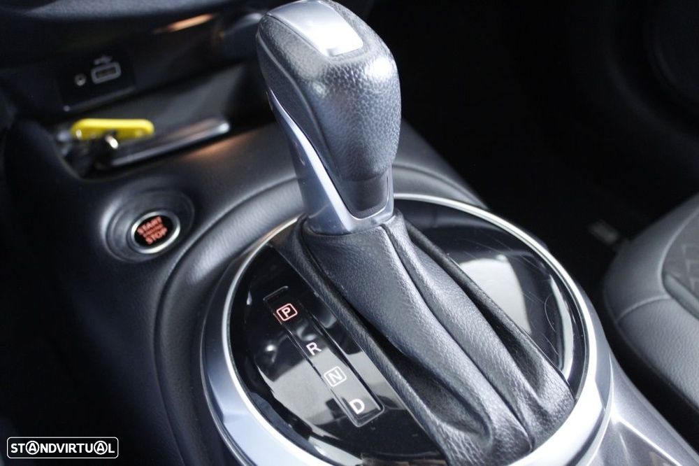 Nissan Juke 1.0 DIG-T N-Connecta DCT - 36