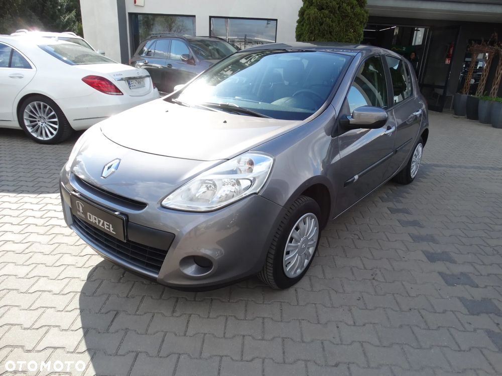 Renault Clio 1.2 16V Authentique - 19