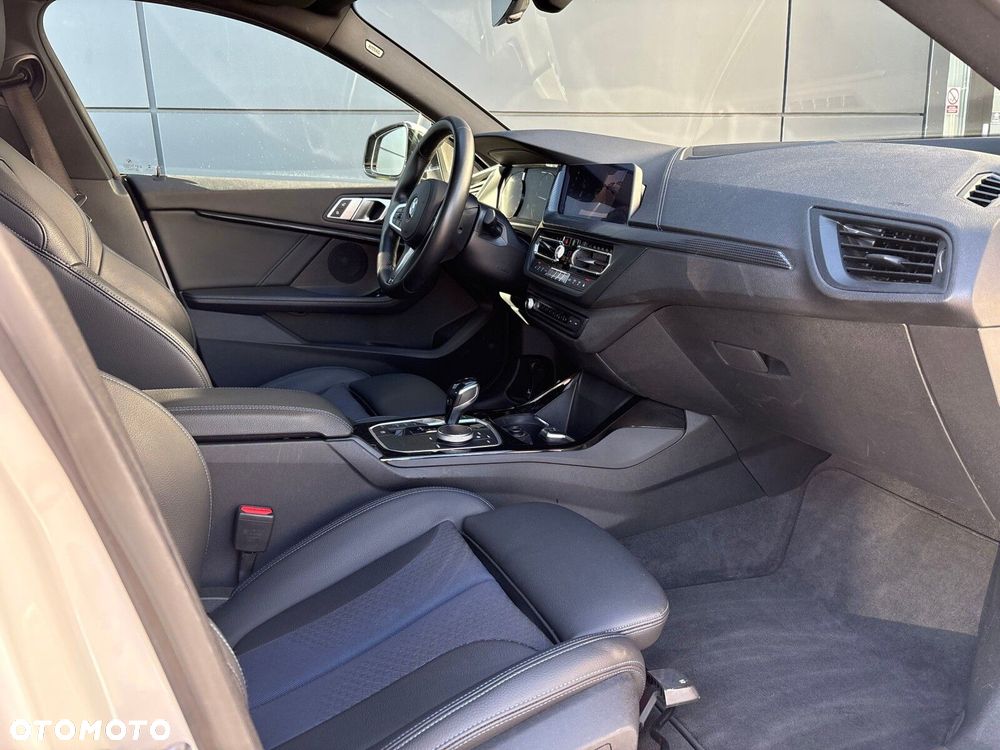 BMW Seria 2 218i M Sport - 10